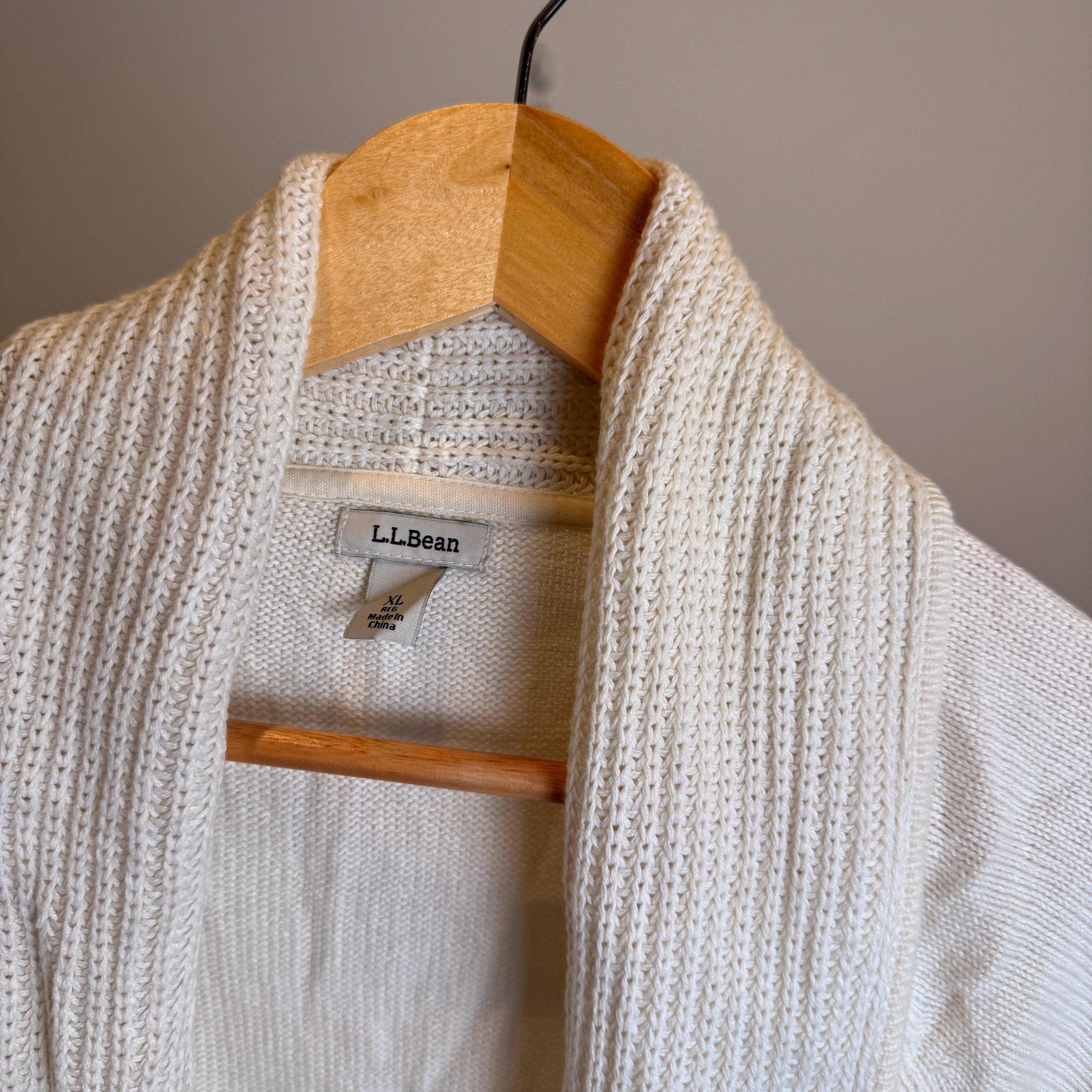 L.L. Bean Women’s Knitted Cardigan – P627