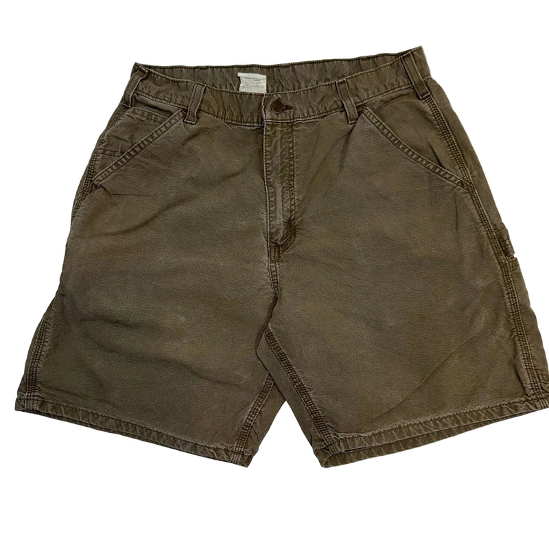Beige Carhartt shorts with carpenter hook