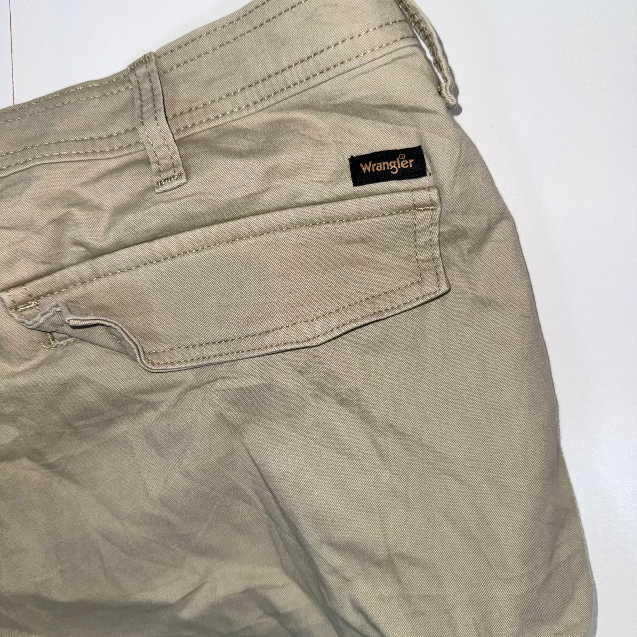 Wrangler Beige Cargo Shorts