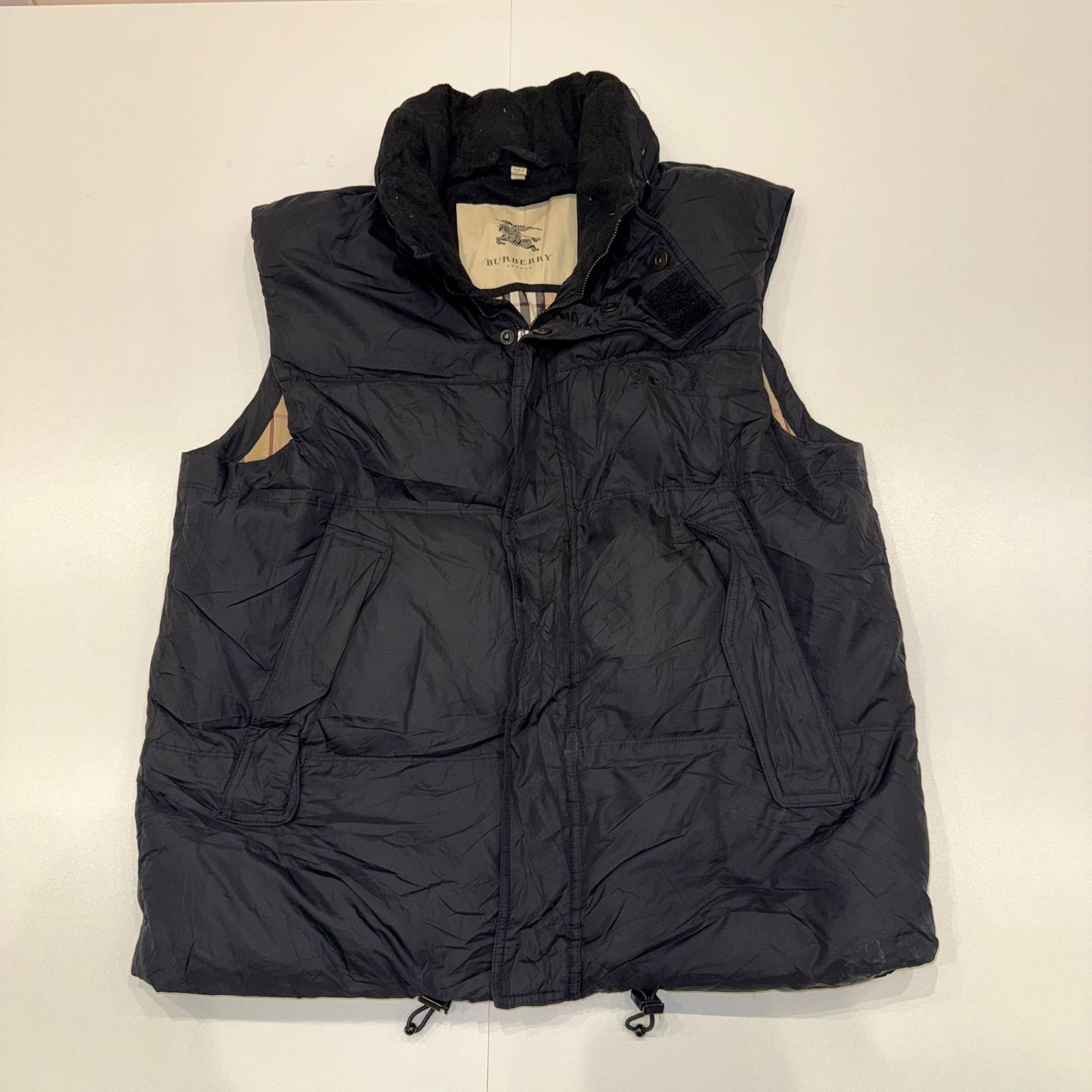 Burberry black padded vest with fleece collar