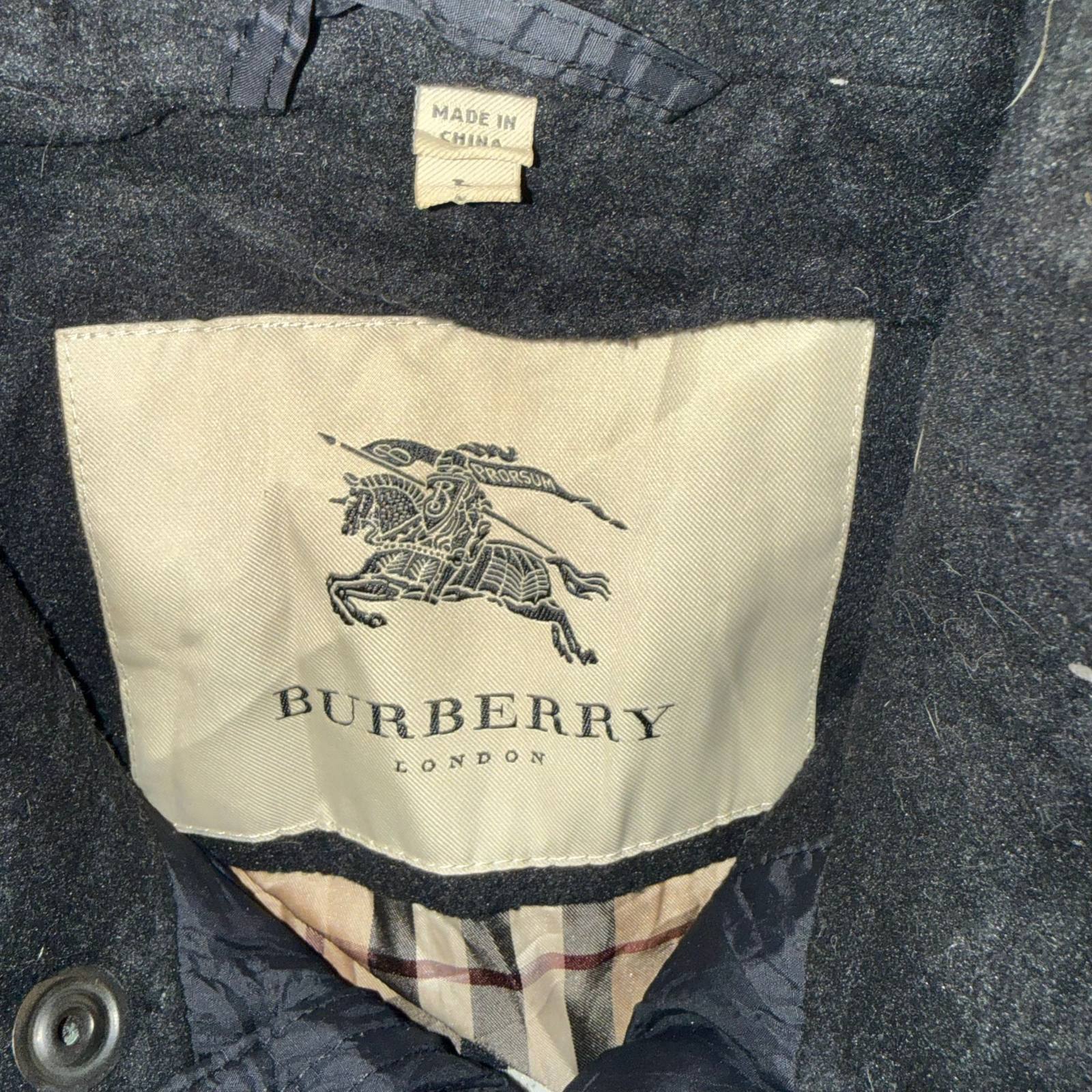 Burberry black padded vest with fleece collar