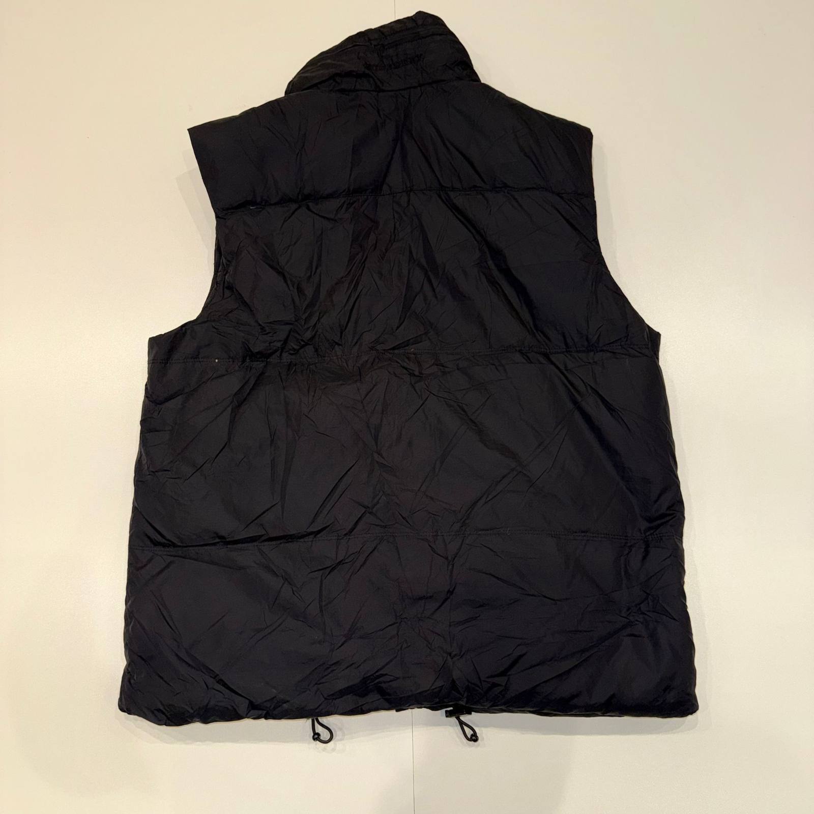 Burberry black padded vest with fleece collar