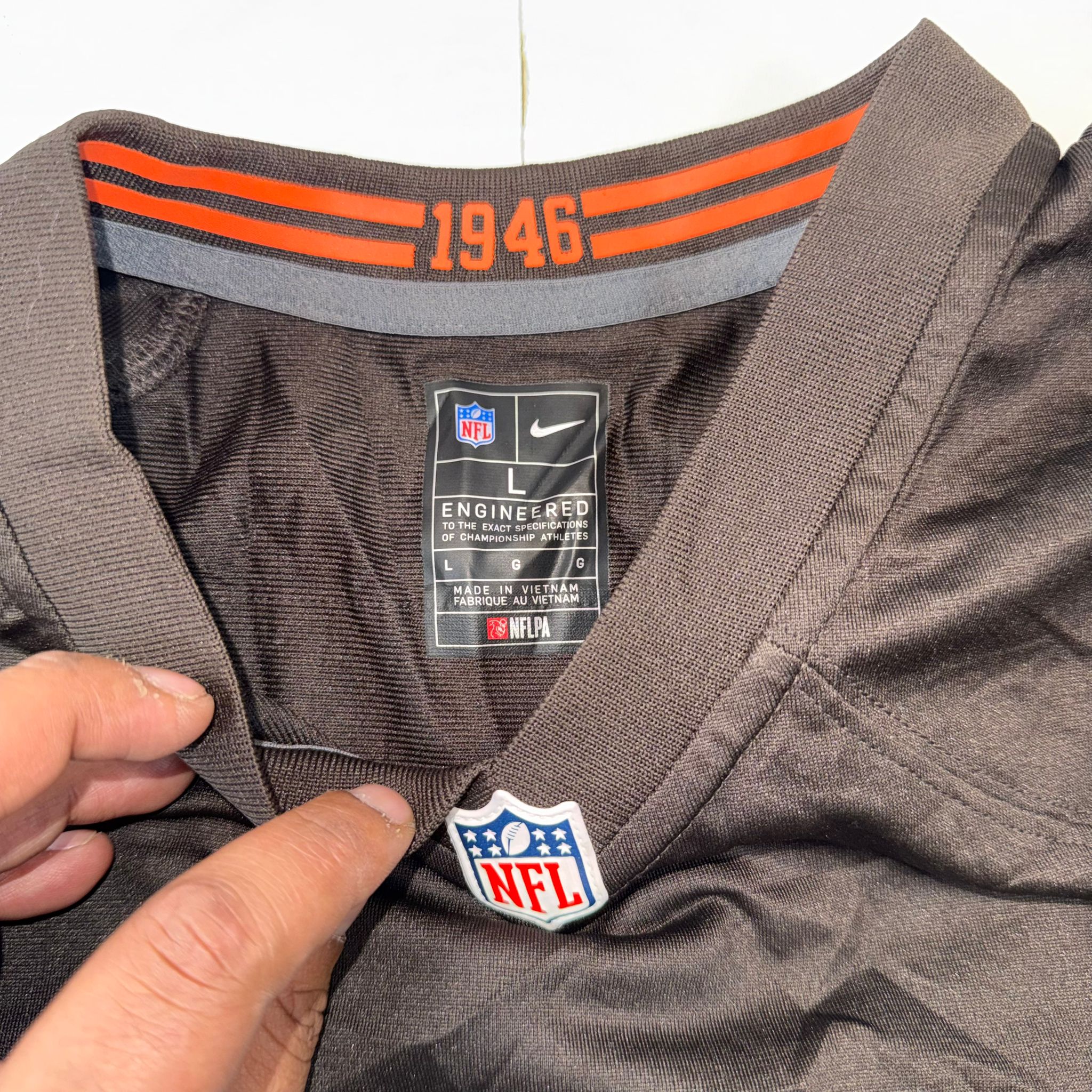 Nike NFL Cleveland Browns #4 Jersey – Autographed – Size Large