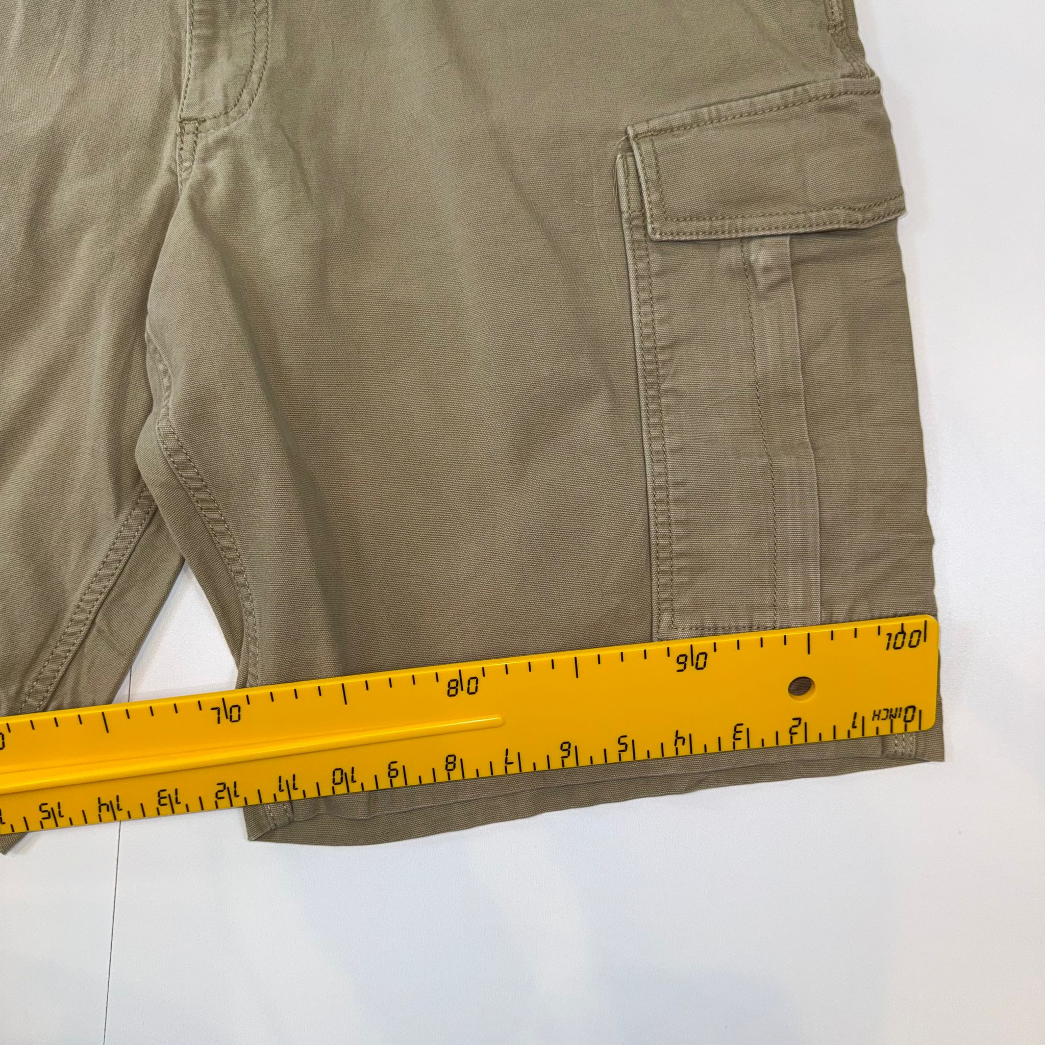 Carhartt Relaxed Fit Cargo Shorts – Khaki Beige – Size 44 Workwear Utility