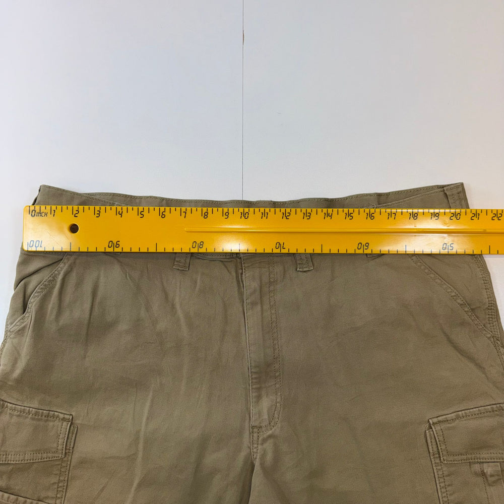Carhartt Relaxed Fit Cargo Shorts – Khaki Beige – Size 44 Workwear Utility